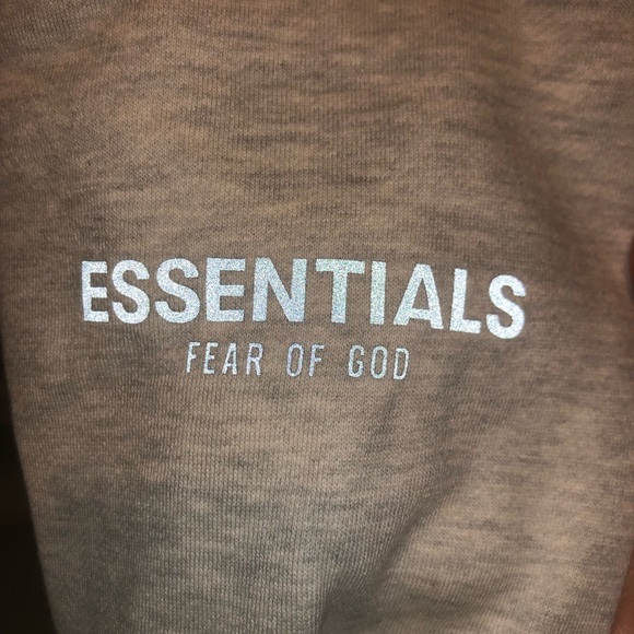 Essential hood - Picture 7 of 8